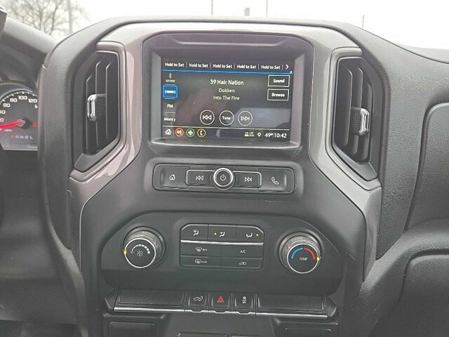 2019 Chevrolet Silverado 1500 in Oregon, OH 43616 - 18079729 22