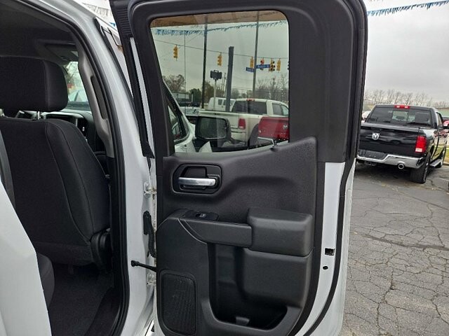 2019 Chevrolet Silverado 1500 in Oregon, OH 43616 - 18079729 14