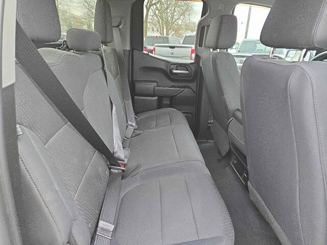 2019 Chevrolet Silverado 1500 in Oregon, OH 43616 - 18079729 15