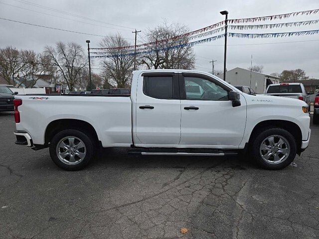 2019 Chevrolet Silverado 1500 in Oregon, OH 43616 - 18079729 6