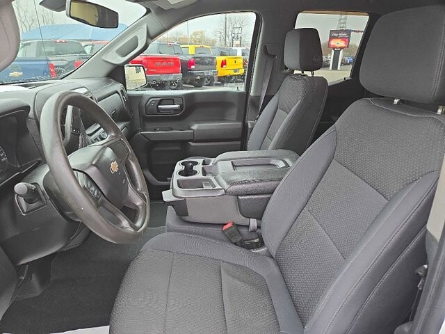 2019 Chevrolet Silverado 1500 in Oregon, OH 43616 - 18079729 10