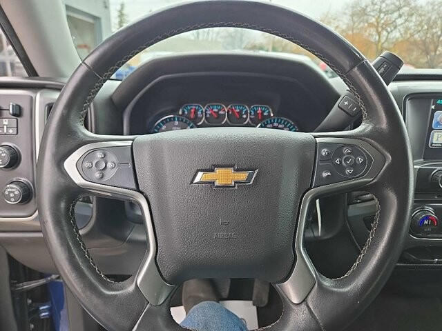 2015 Chevrolet Silverado 1500 in Oregon, OH 43616 - 18079737 18