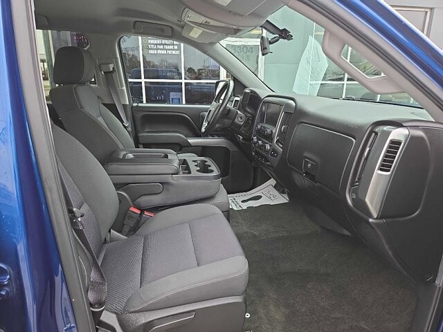 2015 Chevrolet Silverado 1500 in Oregon, OH 43616 - 18079737 16