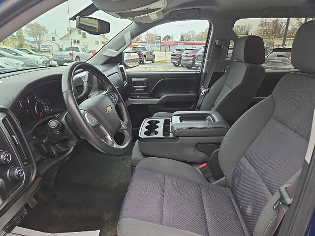 2015 Chevrolet Silverado 1500 in Oregon, OH 43616 - 18079737 10