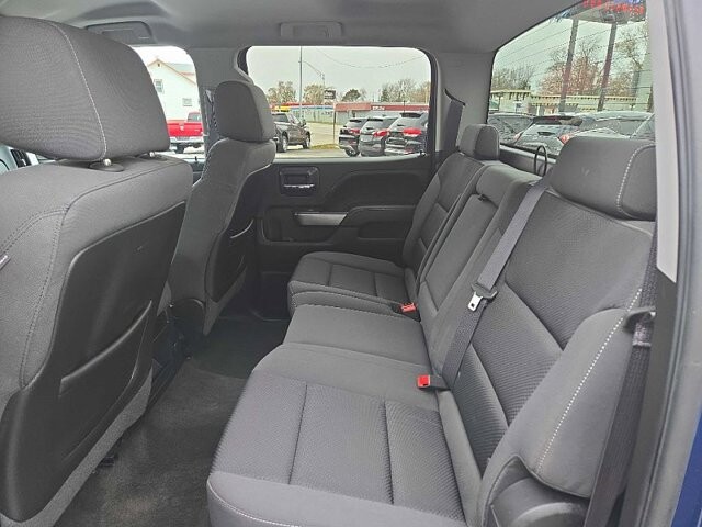 2015 Chevrolet Silverado 1500 in Oregon, OH 43616 - 18079737 12