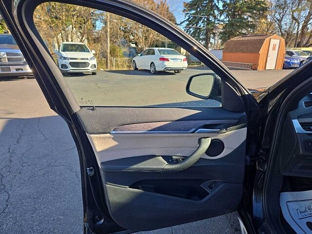 2018 BMW X1 in Oregon, OH 43616 - 18079751 9