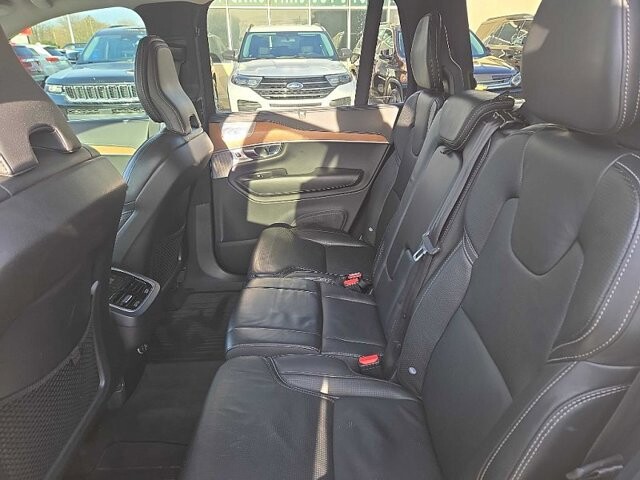 2019 Volvo XC90 in Oregon, OH 43616 - 18079755 12
