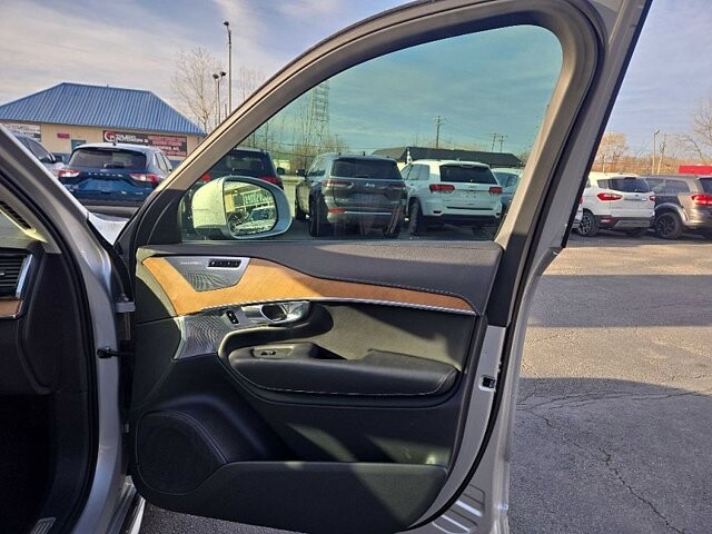 2019 Volvo XC90 in Oregon, OH 43616 - 18079755 19