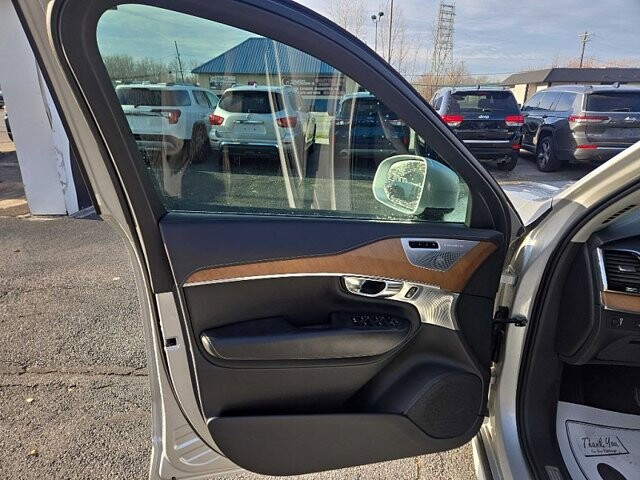 2019 Volvo XC90 in Oregon, OH 43616 - 18079755 9