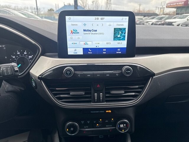 2020 Ford Escape in Oregon, OH 43616 - 18079763 22