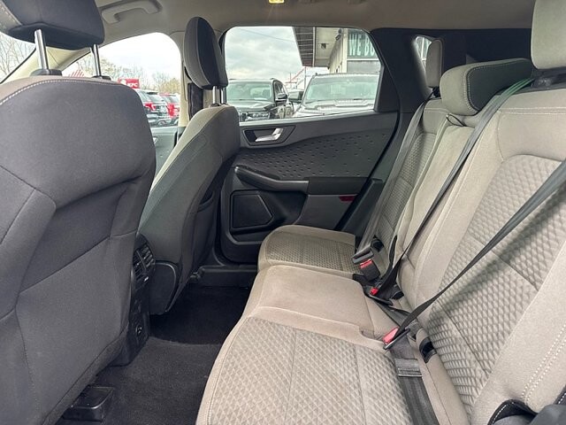 2020 Ford Escape in Oregon, OH 43616 - 18079763 12