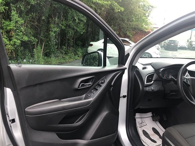 2020 Chevrolet Trax in Oregon, OH 43616 - 18079764 9