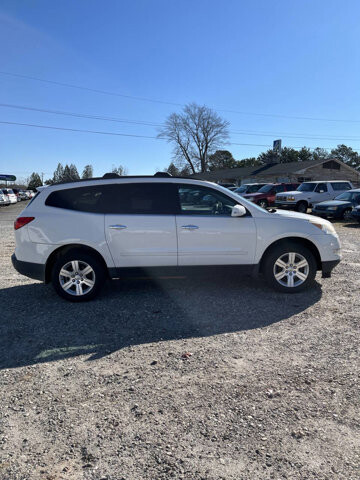 2011 Chevrolet Traverse in Hickory, NC 28602-5144 - 18079775 4