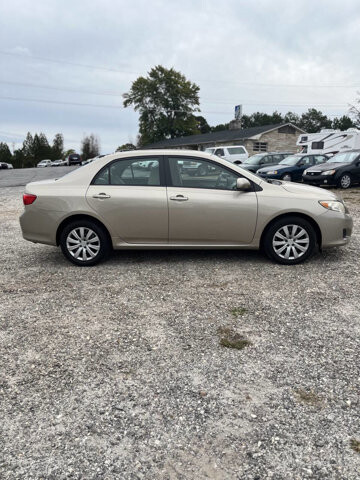 2009 Toyota Corolla in Hickory, NC 28602-5144 - 18079777 3