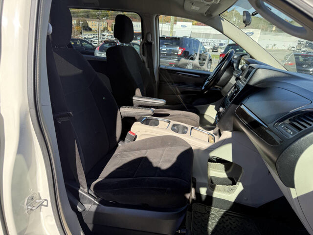 2012 Dodge Grand Caravan in Hickory, NC 28602-5144 - 18079778 10