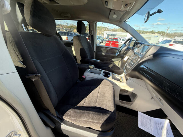 2012 Dodge Grand Caravan in Hickory, NC 28602-5144 - 18079778 6