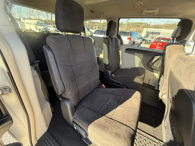 2012 Dodge Grand Caravan in Hickory, NC 28602-5144 - 18079778 5