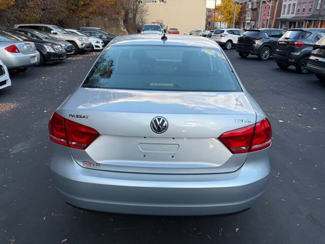 2012 Volkswagen Passat in Pottsville, PA 17901 - 18079793 4