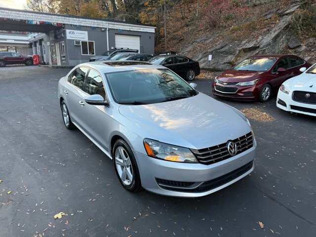 2012 Volkswagen Passat in Pottsville, PA 17901 - 18079793 8
