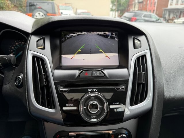 2012 Ford Focus in Pottsville, PA 17901 - 18079797 16