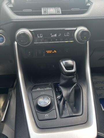 2019 Toyota RAV4 in Knoxville, TN 37912 - 18079815 13