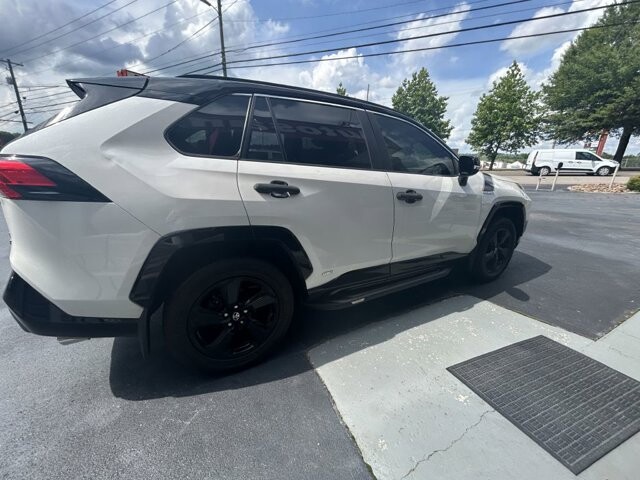 2019 Toyota RAV4 in Knoxville, TN 37912 - 18079815 4