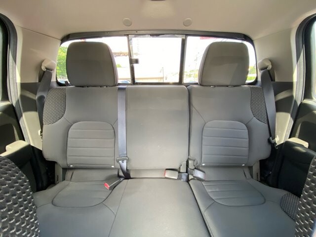 2017 Nissan Frontier in Knoxville, TN 37912 - 18079820 17