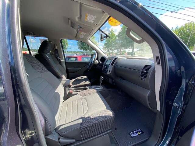 2017 Nissan Frontier in Knoxville, TN 37912 - 18079820 9