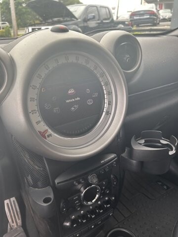2011 MINI Cooper Countryman in Knoxville, TN 37912 - 18079826 11