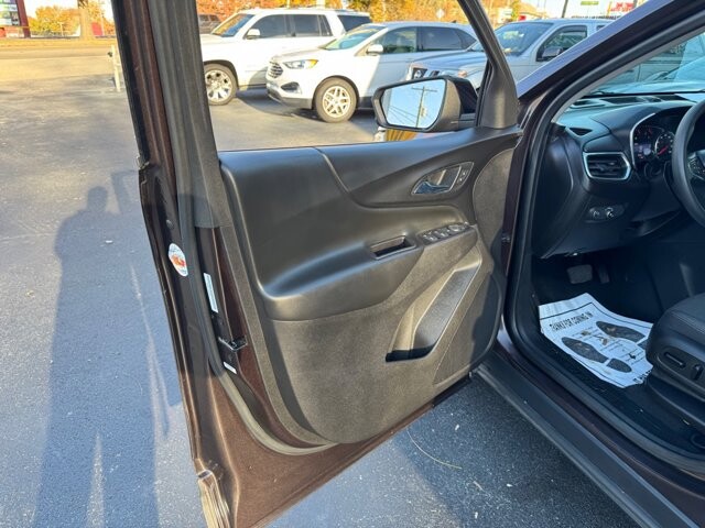 2020 Chevrolet Equinox in Knoxville, TN 37912 - 18079828 17