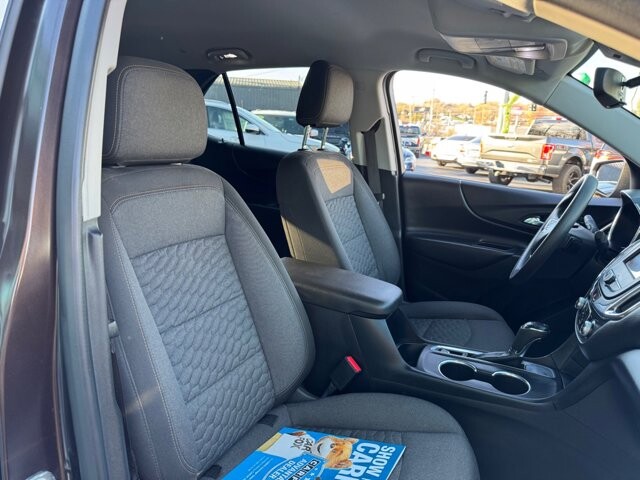 2020 Chevrolet Equinox in Knoxville, TN 37912 - 18079828 16