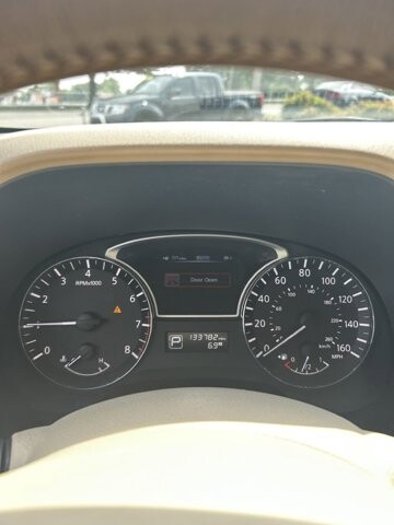 2013 Nissan Pathfinder in Knoxville, TN 37912 - 18079829 10