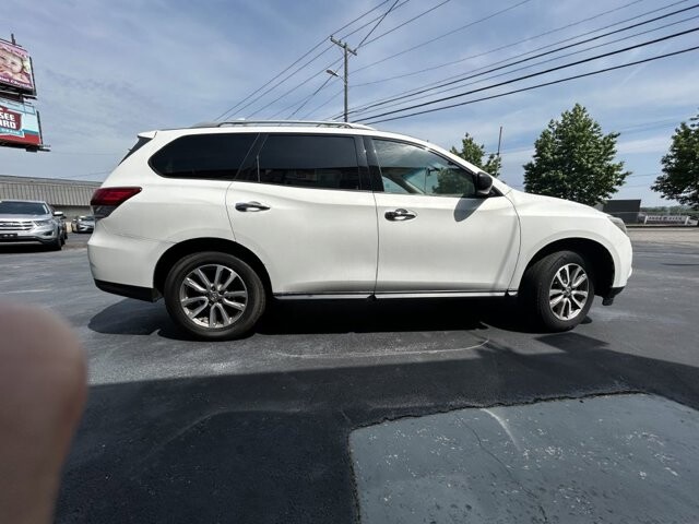 2013 Nissan Pathfinder in Knoxville, TN 37912 - 18079829 5
