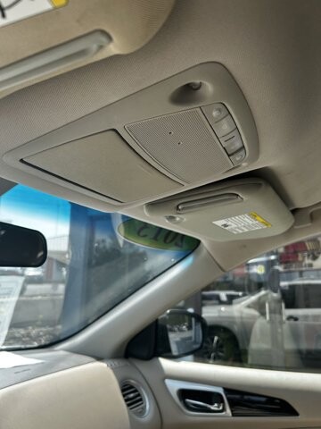 2013 Nissan Pathfinder in Knoxville, TN 37912 - 18079829 13