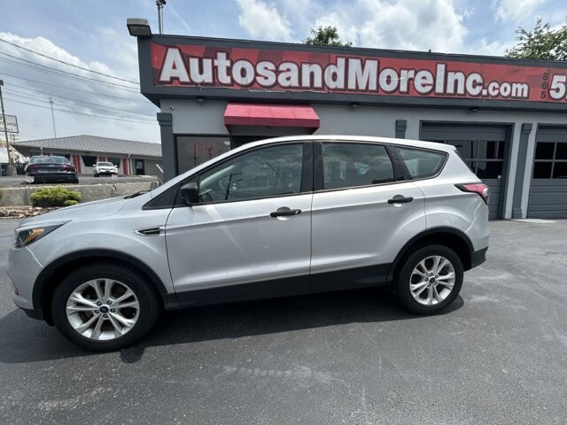 2018 Ford Escape in Knoxville, TN 37912 - 18079831 9