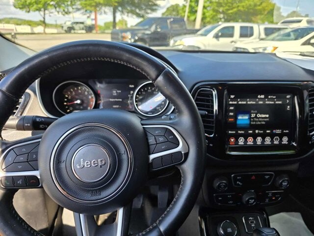 2019 Jeep Compass in Knoxville, TN 37912 - 18079833 5