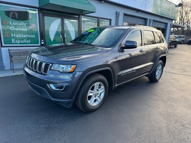 2017 Jeep Grand Cherokee in Knoxville, TN 37912 - 18079840