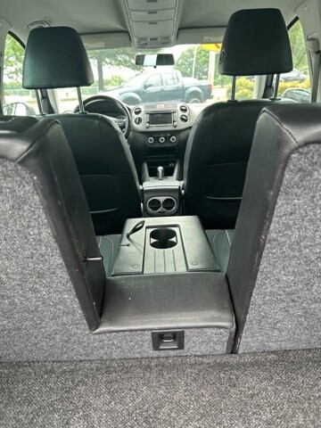 2011 Volkswagen Tiguan in Knoxville, TN 37912 - 18079843 23