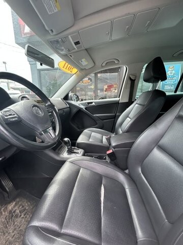 2011 Volkswagen Tiguan in Knoxville, TN 37912 - 18079843 15