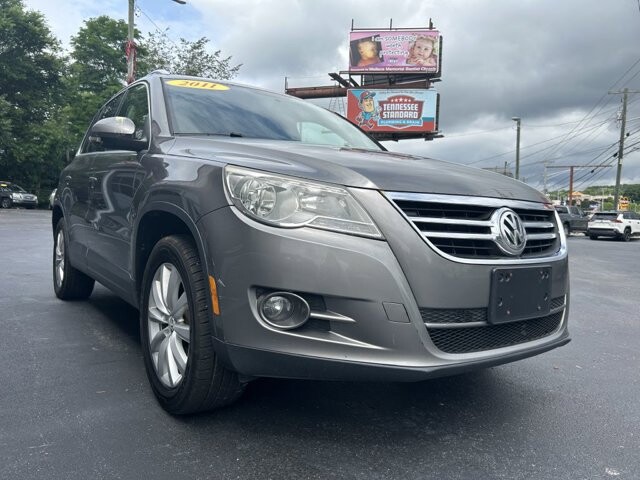 2011 Volkswagen Tiguan in Knoxville, TN 37912 - 18079843 3