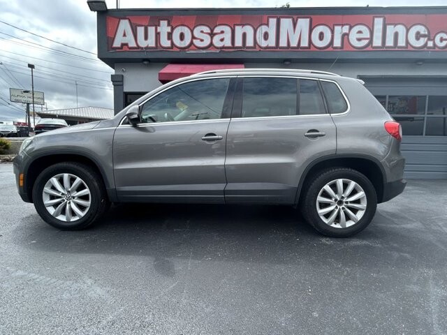 2011 Volkswagen Tiguan in Knoxville, TN 37912 - 18079843 8