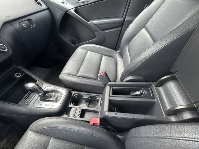 2011 Volkswagen Tiguan in Knoxville, TN 37912 - 18079843 13