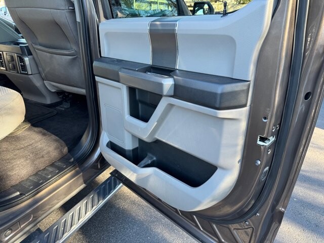 2016 Ford F150 in Knoxville, TN 37912 - 18079844 12