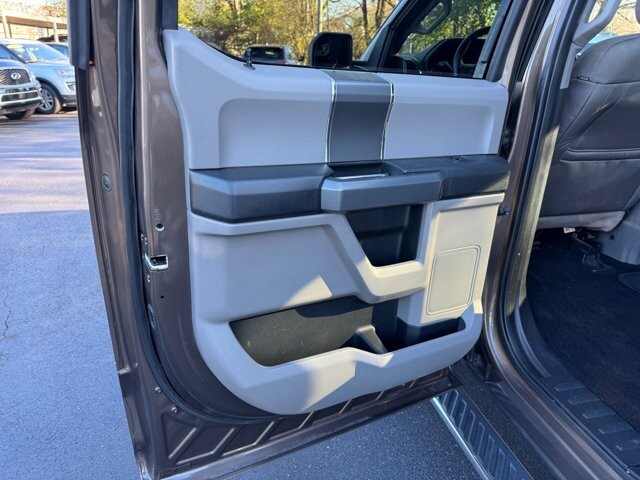 2016 Ford F150 in Knoxville, TN 37912 - 18079844 9