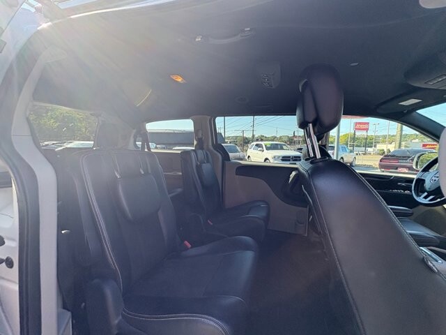 2019 Dodge Grand Caravan in Knoxville, TN 37912 - 18079845 10