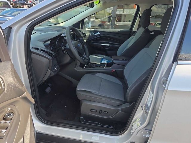 2019 Ford Escape in Knoxville, TN 37912 - 18079850 6