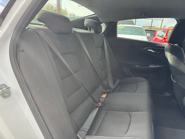 2020 Chevrolet Malibu in Knoxville, TN 37912 - 18079855 12