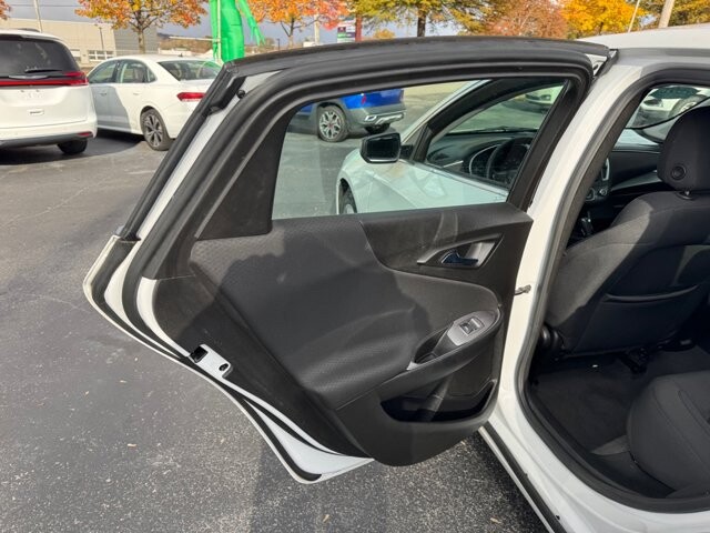 2020 Chevrolet Malibu in Knoxville, TN 37912 - 18079855 13