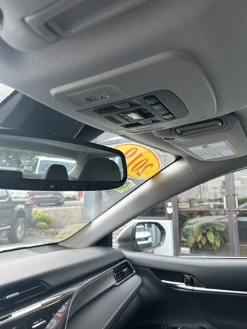 2019 Toyota Camry in Knoxville, TN 37912 - 18079857 17