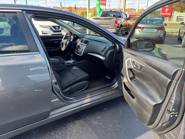2018 Nissan Altima in Knoxville, TN 37912 - 18079861 11